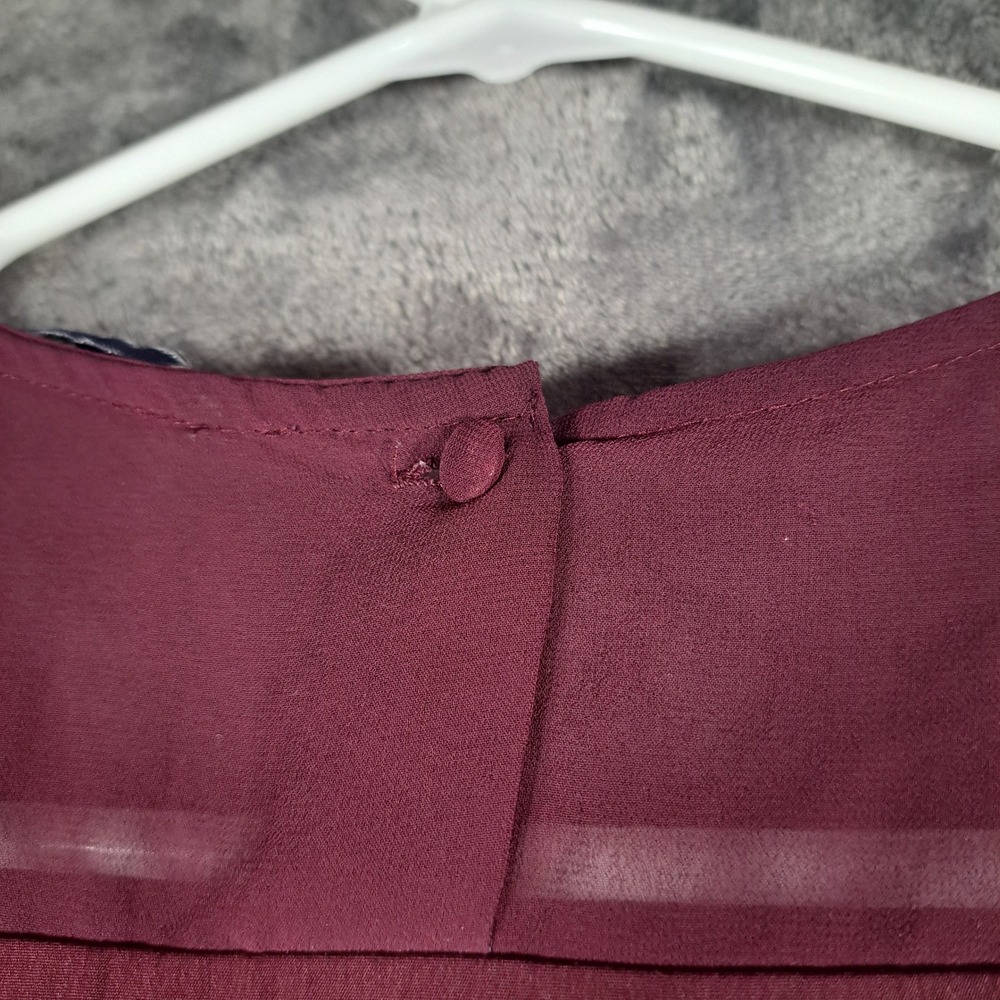 American Eagle Burgundy Pleated Floral Embroidered Sleeveless‎ Blouse Romantic - Picture 5 of 6